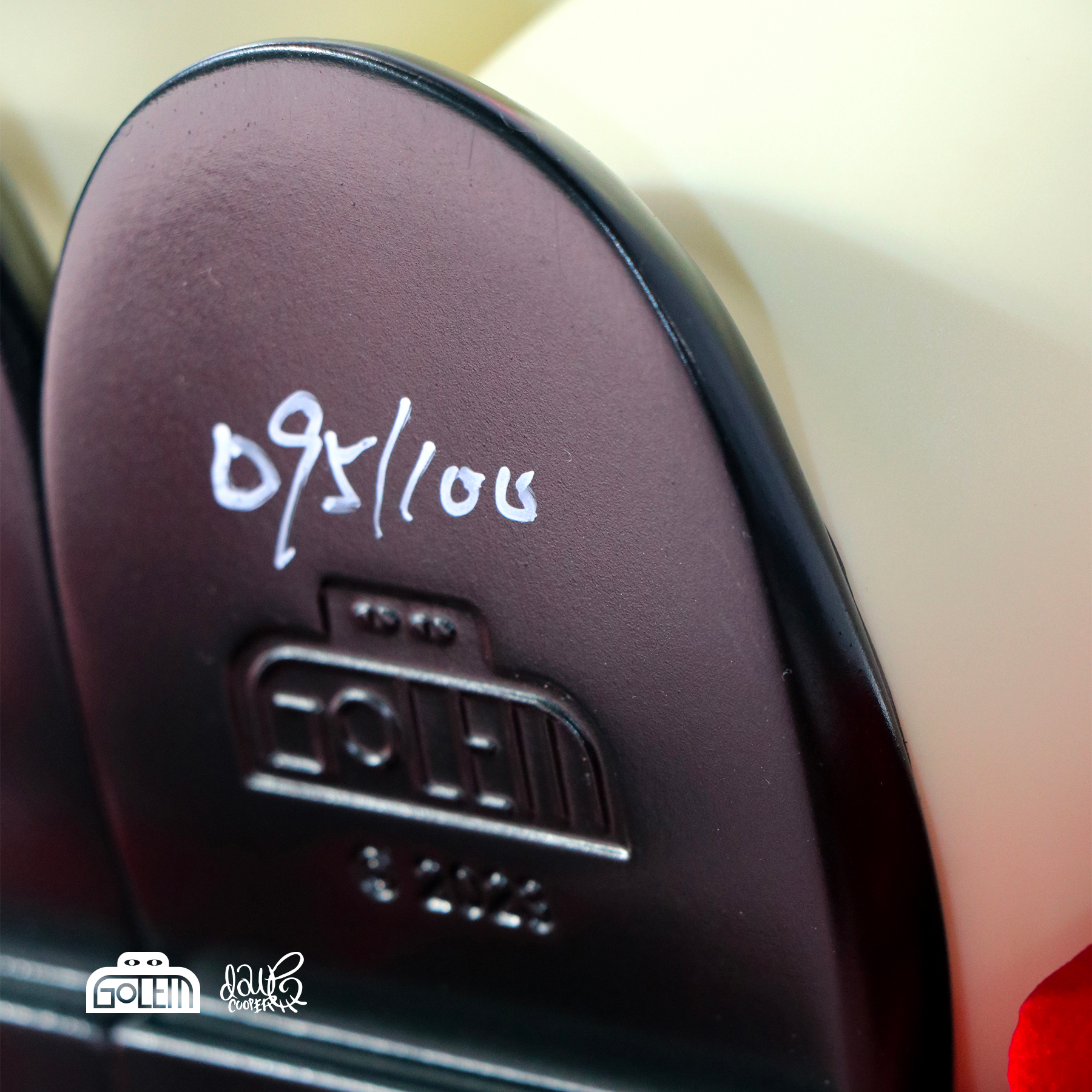 Mimi Wobbly Classic by Dave Cooper