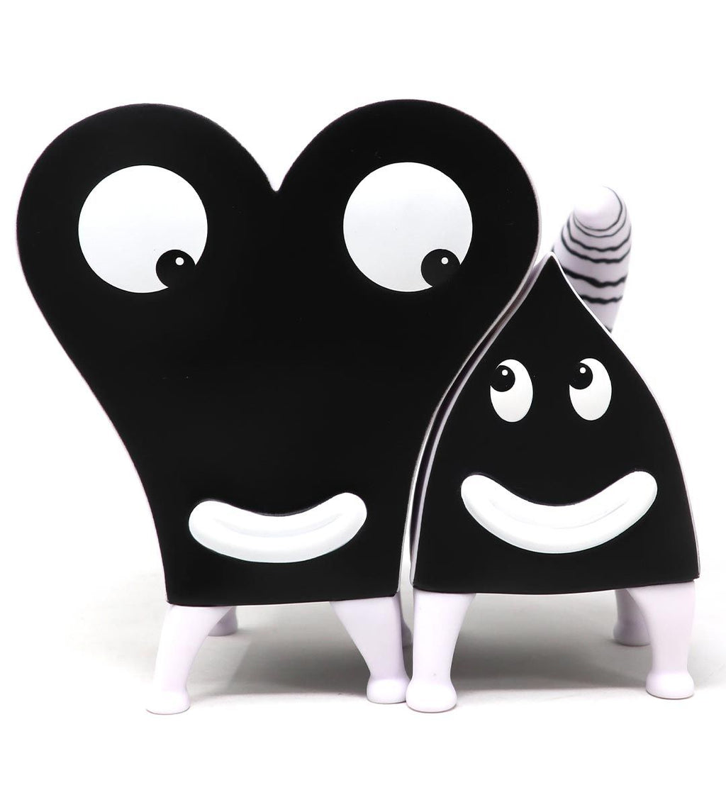 Pupshaw & Pushpaw - Black & white edition