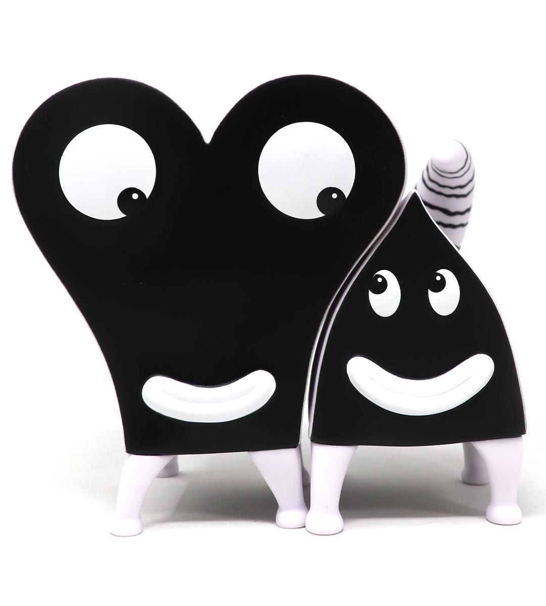 Pupshaw & Pushpaw - Black & white edition