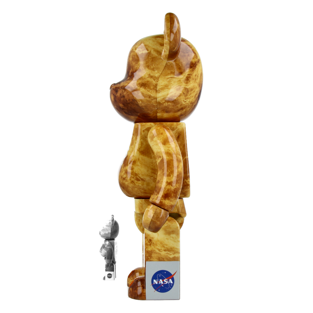 400% + 100% Bearbrick Venus