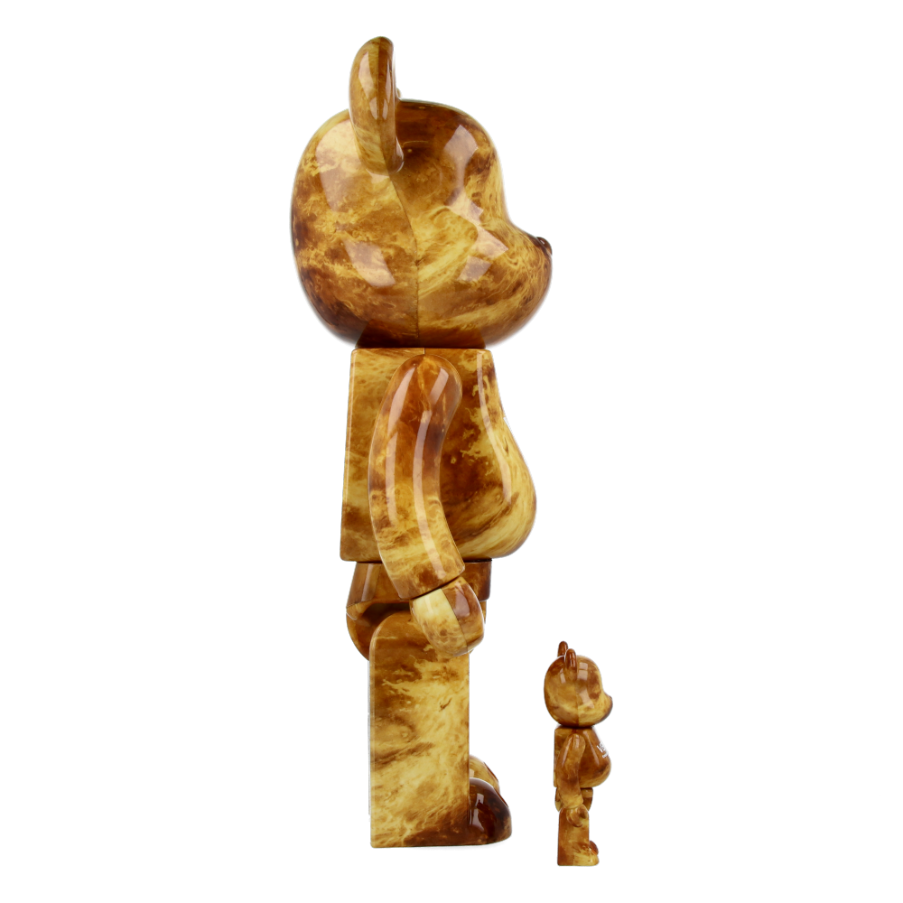 400% + 100% Bearbrick Venus