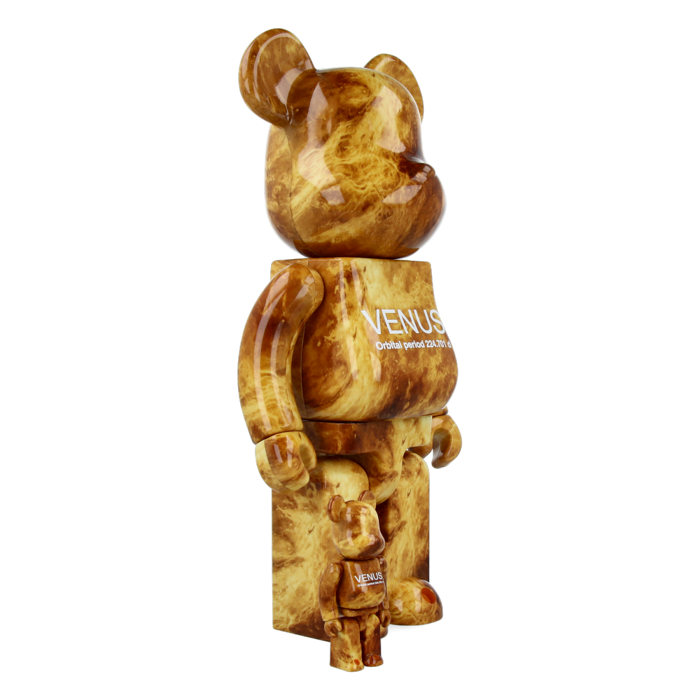 400% + 100% Bearbrick Venus